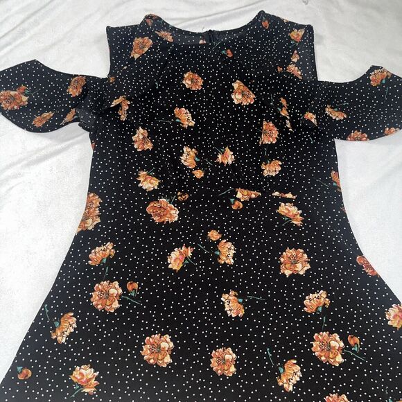 UO Small Kimchi Blue Lynn Empire Waist Ruffle Sleeve Dress - Picture 6 of 11